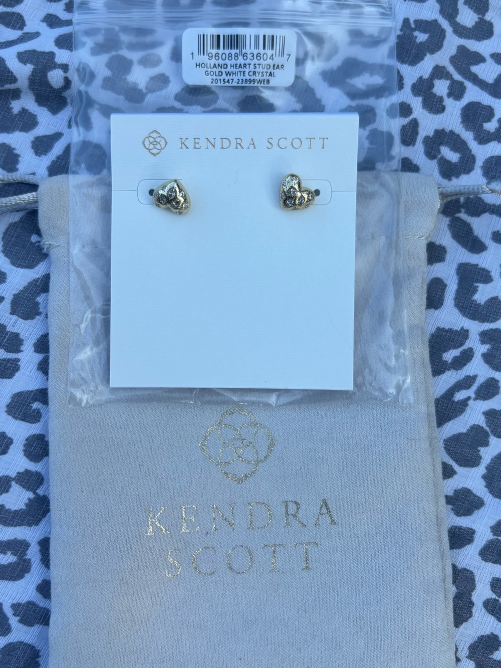 Kendra Scott Holland Heart Earrings Gold Heart Stud Earrings white cystal NWT